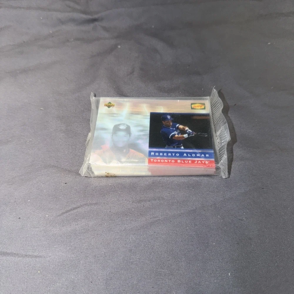 Vintage 1995 Upper Deck / Dennys Roberto Alomar Hologram Card 1‎ Of 28